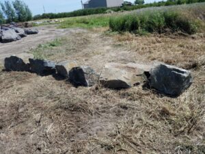 Accent-Outcrop-Boulders