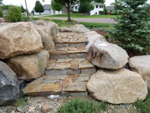 boulders-and-rustic-ledge