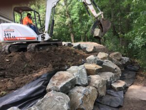 building-wall-with-Grizzly-Brown-boulders