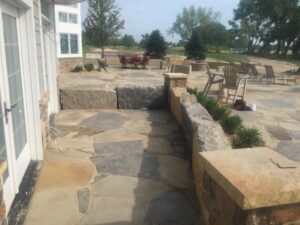 ledgestone-and-black-hills-brown-flagstone