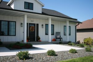 House with Grizzly Brown Decorative-Ground Effects 2019